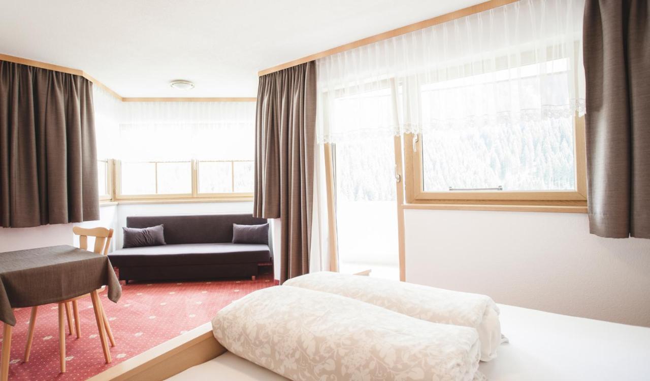 Apart Astoria 카플 외부 사진
